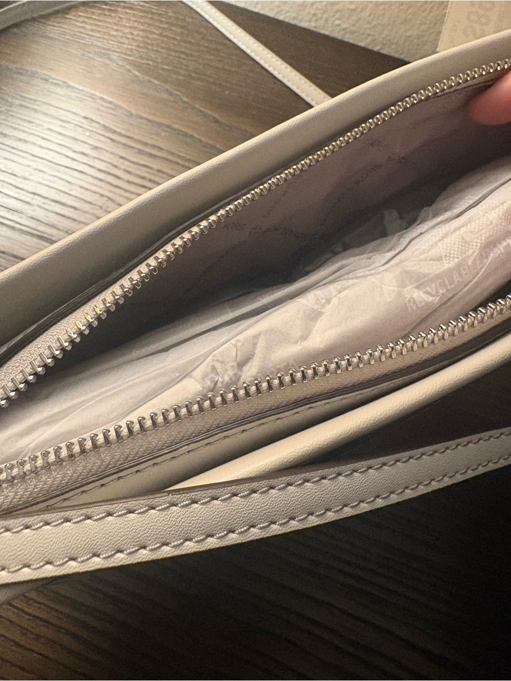 NEW AUTHENTIC Michael Kors Crossbody Handbag - Picture 13 of 16